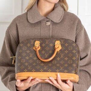 💎✨HOT BUY✨💎AUTHENTIC Louis Vuitton ALMA hand bag